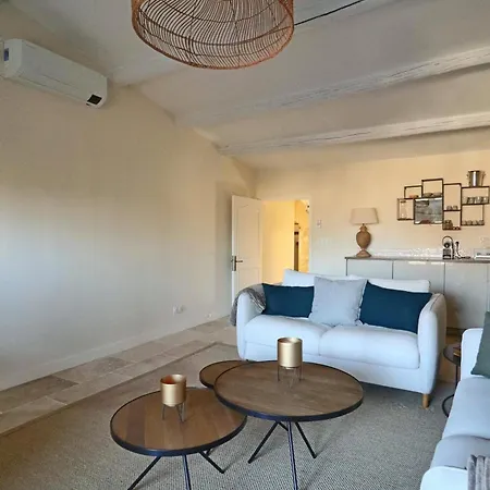 La Grande Bourgade-authentique Maison En Pierre Avec Terrasse Climatisation Au Coeur D'uzes Apartment