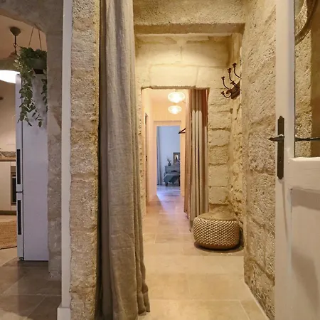 La Grande Bourgade-authentique Maison En Pierre Avec Terrasse Climatisation Au Coeur D'uzes Apartment Uzes