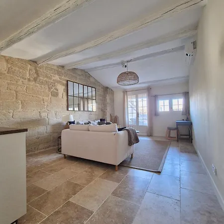 La Grande Bourgade-authentique Maison En Pierre Avec Terrasse Climatisation Au Coeur D'uzes * Uzes