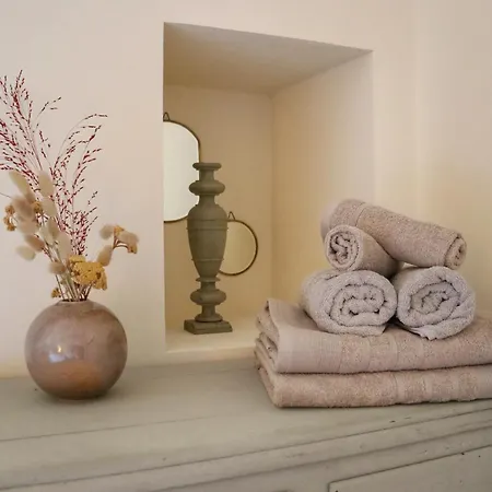 Apartment La Grande Bourgade-authentique Maison En Pierre Avec Terrasse Climatisation Au Coeur D'uzes *