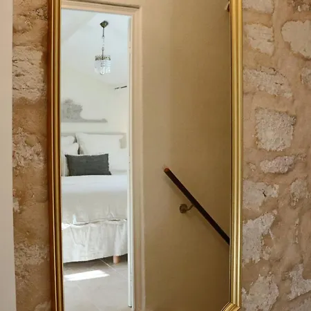 La Grande Bourgade-authentique Maison En Pierre Avec Terrasse Climatisation Au Coeur D'uzes شقة *