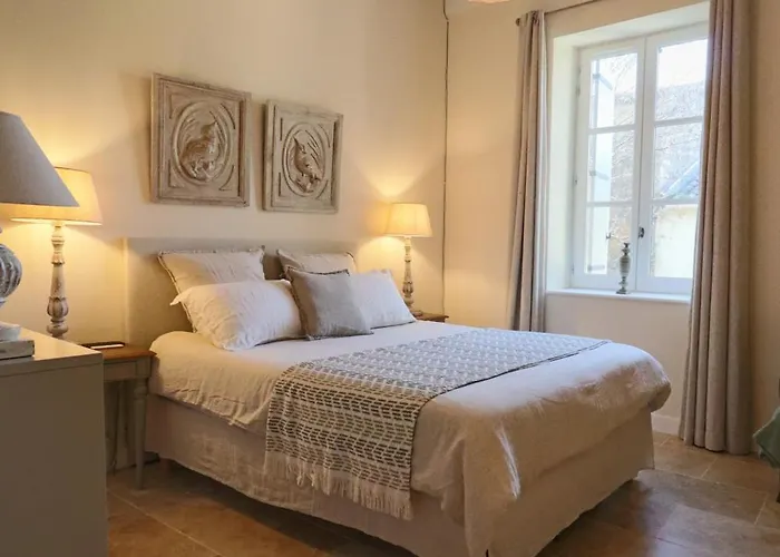 La Grande Bourgade-authentique Maison En Pierre Avec Terrasse Climatisation Au Coeur D'uzes *