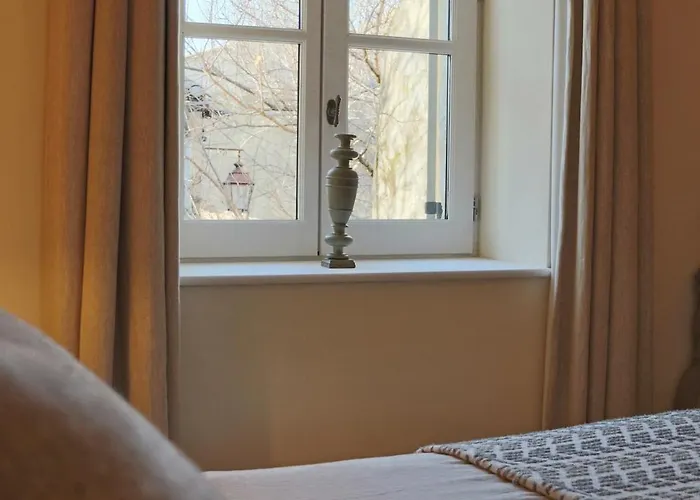 La Grande Bourgade-authentique Maison En Pierre Avec Terrasse Climatisation Au Coeur D'uzes Διαμέρισμα *
