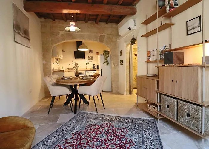 La Grande Bourgade-authentique Maison En Pierre Avec Terrasse Climatisation Au Coeur D'uzes Διαμέρισμα Uzès