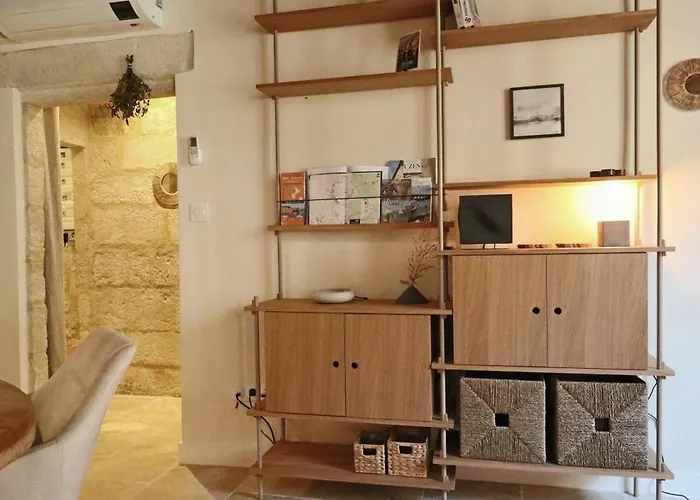 La Grande Bourgade-authentique Maison En Pierre Avec Terrasse Climatisation Au Coeur D'uzes