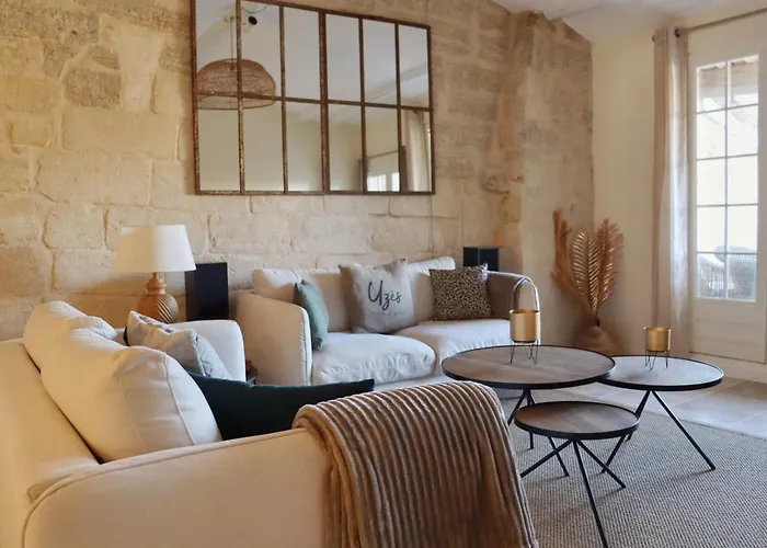 La Grande Bourgade-authentique Maison En Pierre Avec Terrasse Climatisation Au Coeur D'uzes * Uzès