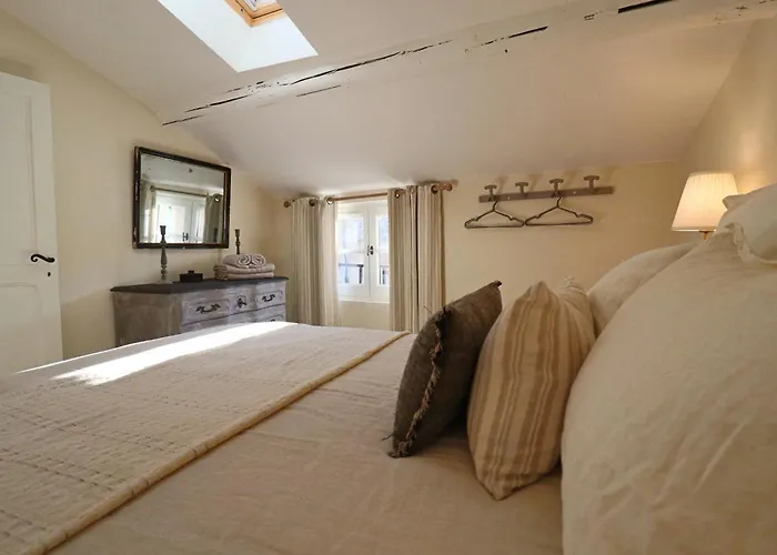 La Grande Bourgade-authentique Maison En Pierre Avec Terrasse Climatisation Au Coeur D'uzes