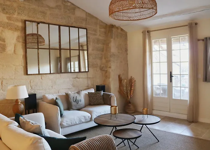 Διαμέρισμα La Grande Bourgade-authentique Maison En Pierre Avec Terrasse Climatisation Au Coeur D'uzes