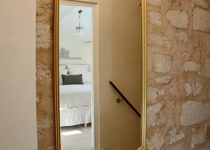 La Grande Bourgade-authentique Maison En Pierre Avec Terrasse Climatisation Au Coeur D'uzes Διαμέρισμα *