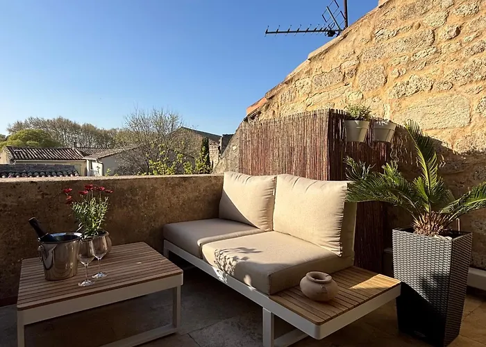 La Grande Bourgade-authentique Maison En Pierre Avec Terrasse Climatisation Au Coeur D'uzes * Uzès