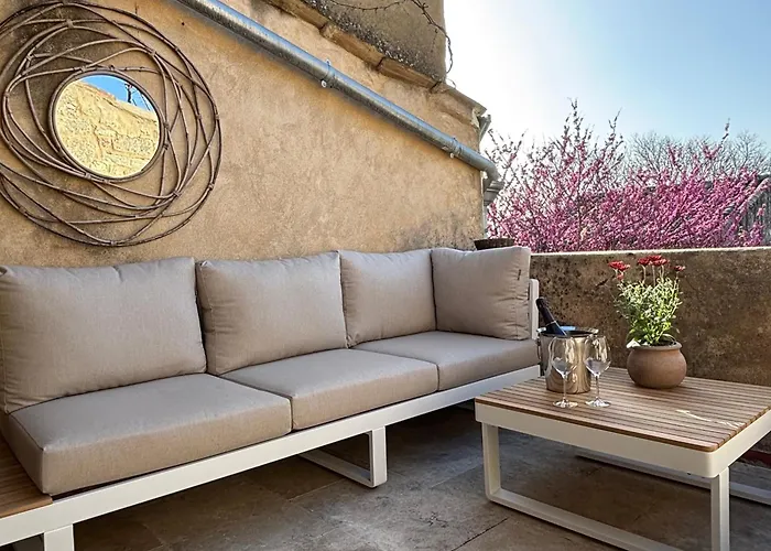 La Grande Bourgade-authentique Maison En Pierre Avec Terrasse Climatisation Au Coeur D'uzes Διαμέρισμα *
